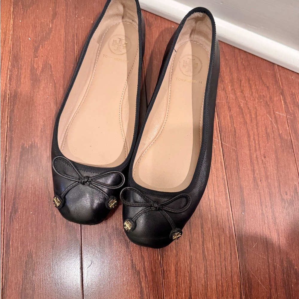 Tory Burch Black Leather Flats with Bow